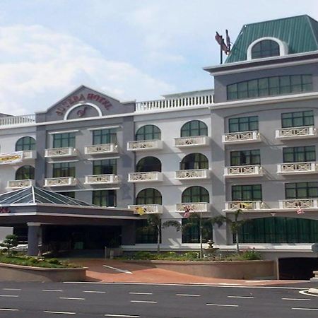 Sutera Hotel Серембан Екстериор снимка